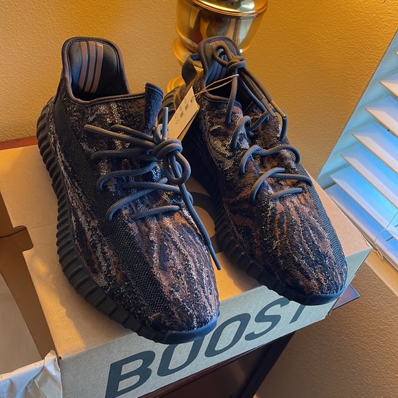 Yezzy Boost 350 V2 MX Rock size 10.5 - Picture 2 of 6
